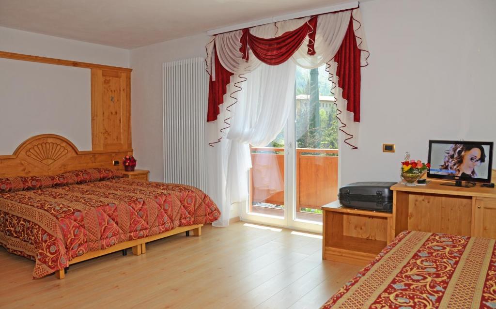 Hotel La Roccia Passo del Tonale Bilik gambar