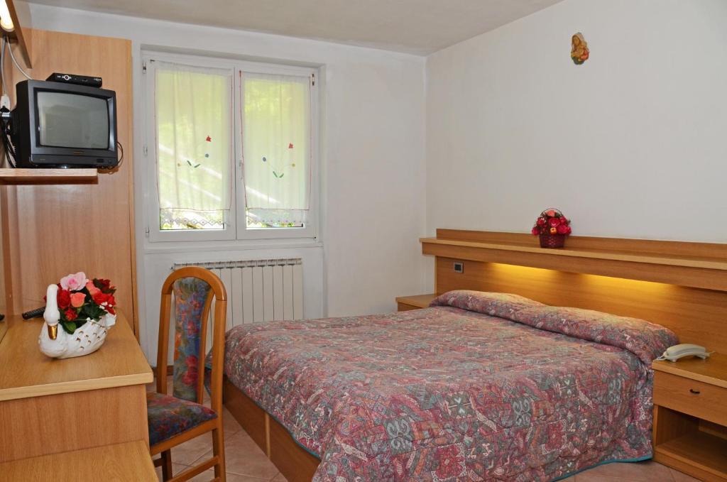 Hotel La Roccia Passo del Tonale Bilik gambar
