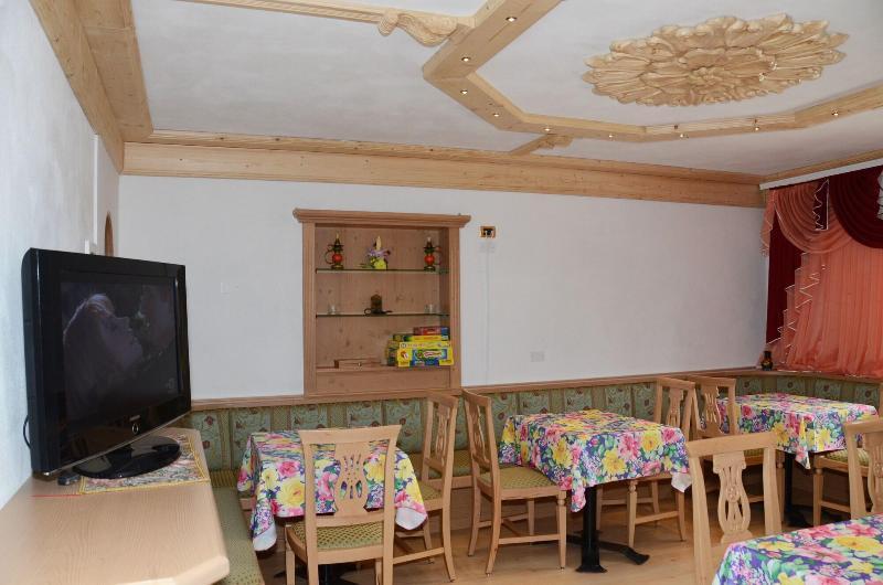 Hotel La Roccia Passo del Tonale Luaran gambar