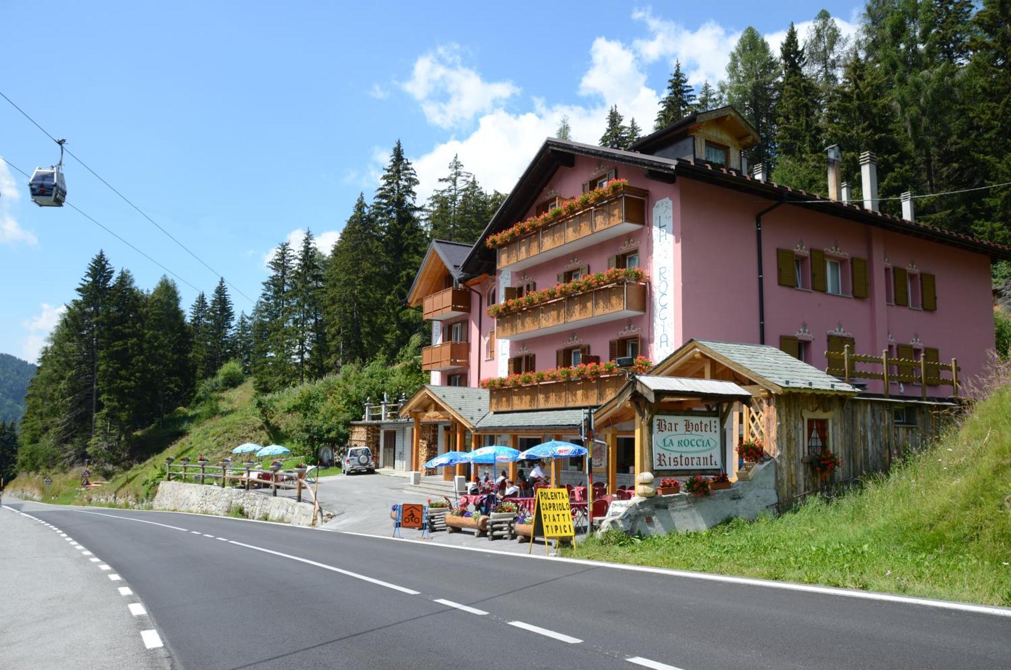 Hotel La Roccia Passo del Tonale Luaran gambar