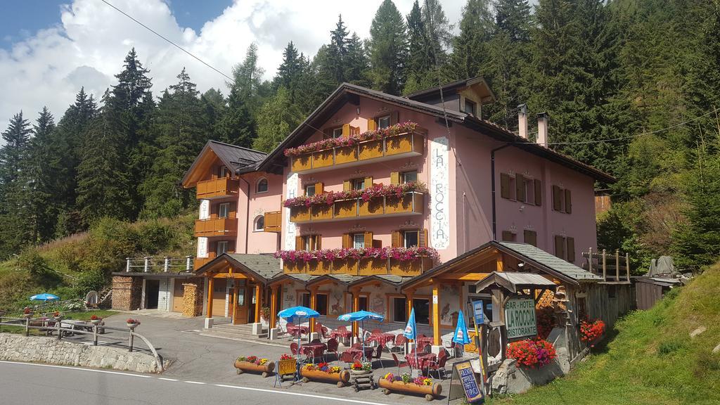 Hotel La Roccia Passo del Tonale Luaran gambar