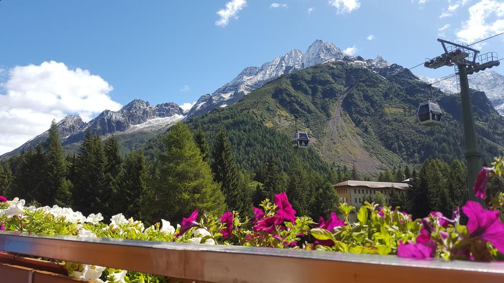 Hotel La Roccia Passo del Tonale Luaran gambar