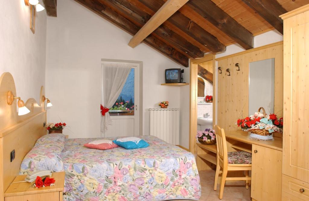Hotel La Roccia Passo del Tonale Luaran gambar