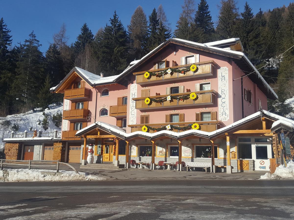 Hotel La Roccia Passo del Tonale Luaran gambar